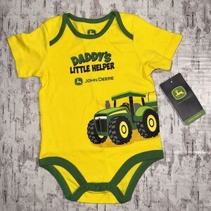 New John Deere Tractor " Daddy's Little Helper " Boy's Size 9/12 Months Bodysuit
